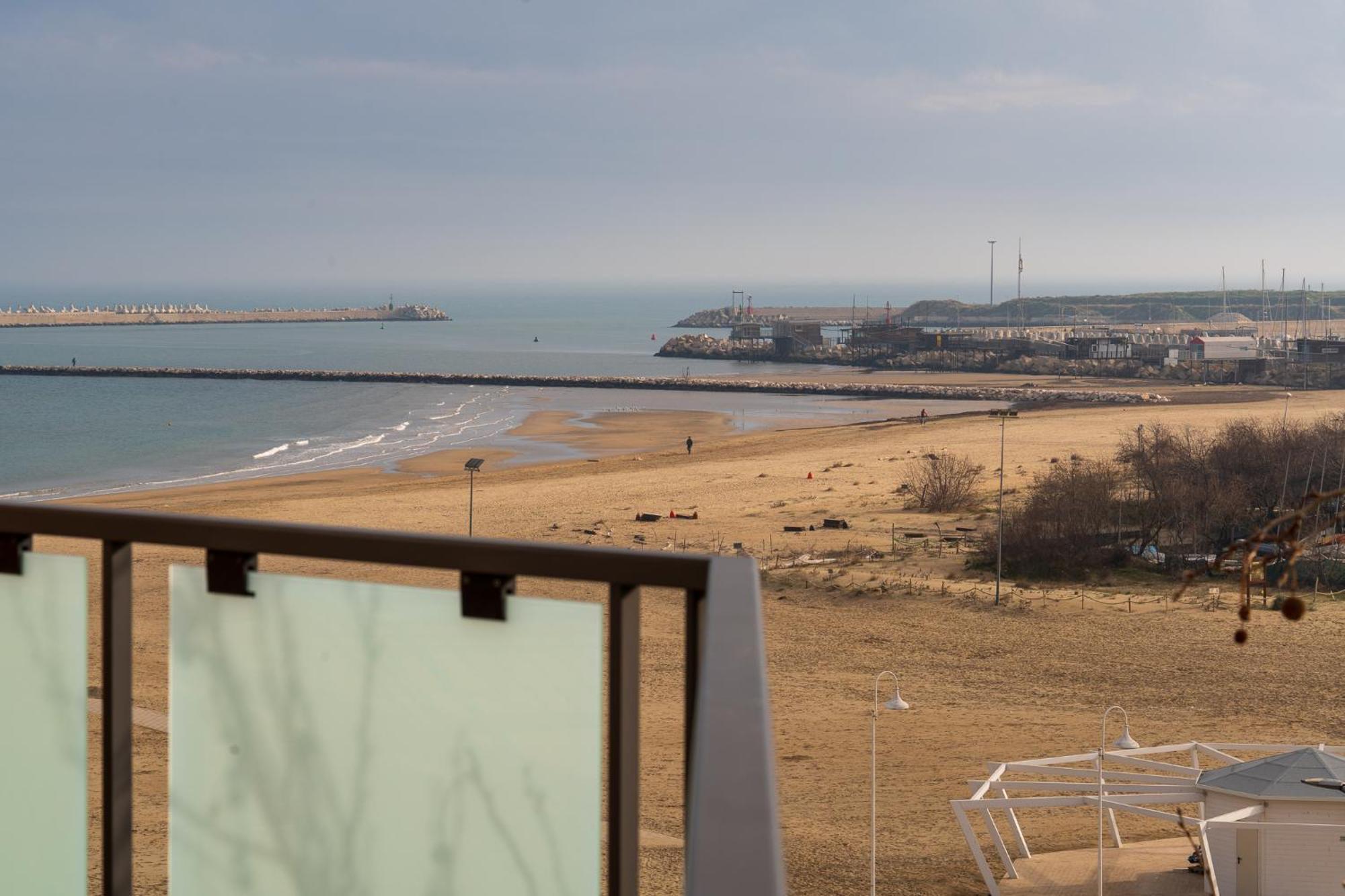 "Casa Incantevole" Fronte Mare Pescara - Appartamento Via Buozzi 外观 照片
